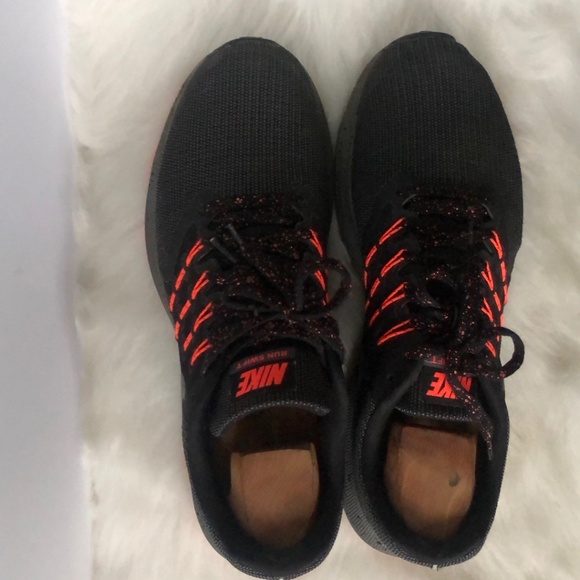 Nike Run Swift Shoes SZ 11 main image 6
